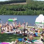 Behindertengerechtes Am Kronenburger * Hallschlag