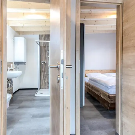Tatil Evi Behindertengerechtes Am Kronenburger Hallschlag