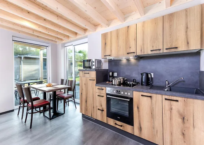 Lakeside Hideaway 度假居 *